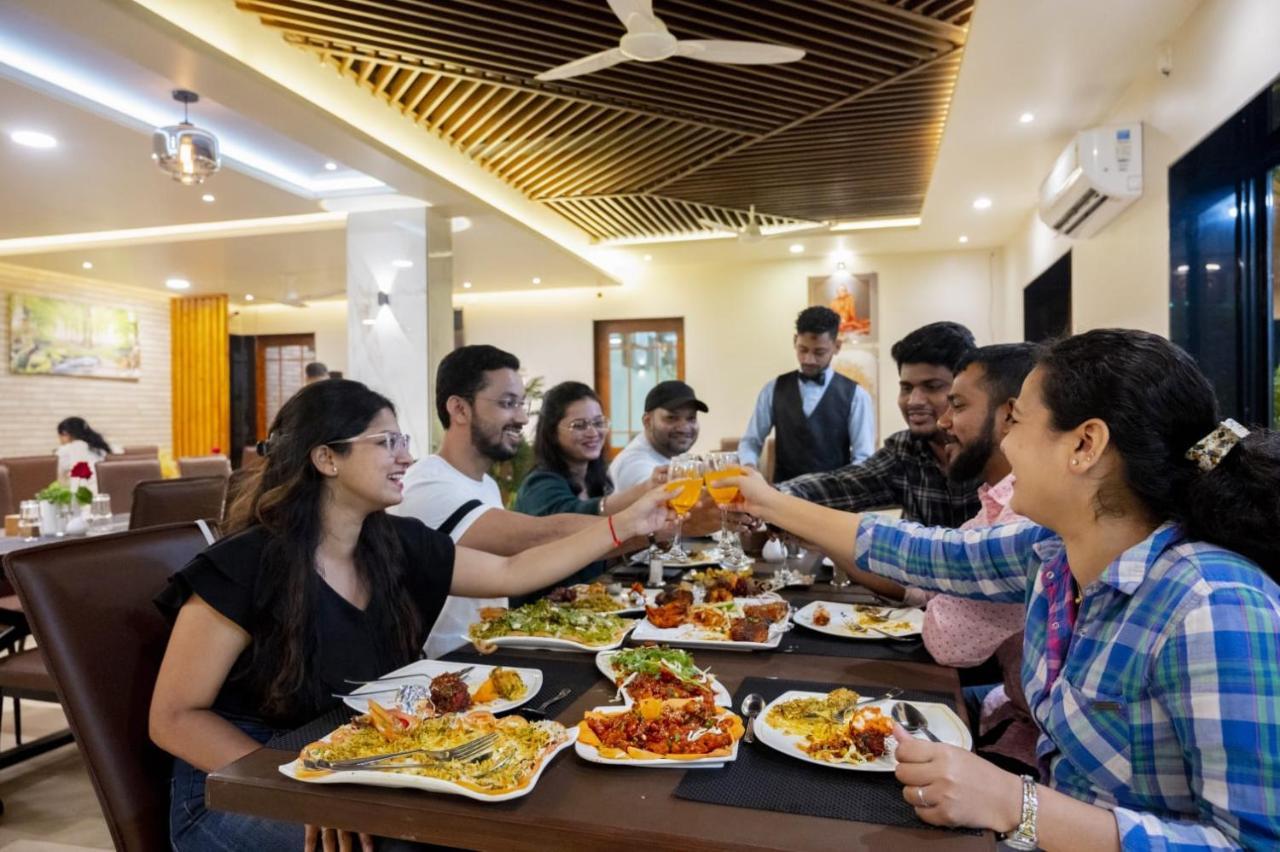 Hotel Surya Grande Kudal  외부 사진
